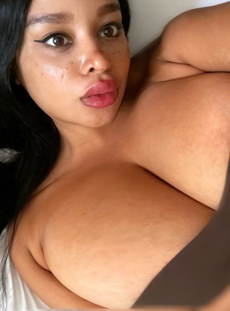 fitness en bikini onlyfans bien caliente archivo