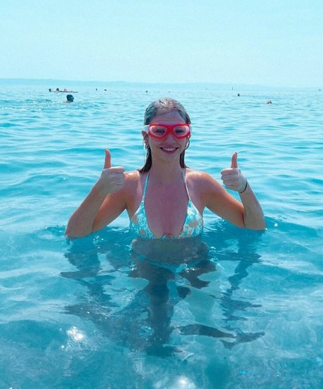 Britnyellen bonita actriz foto