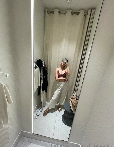 FancyVikki modelo hd foto