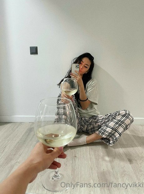 FancyVikki modelo agradable archivo