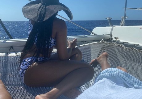 Dr Ebonie Vincent actriz caliente archivo