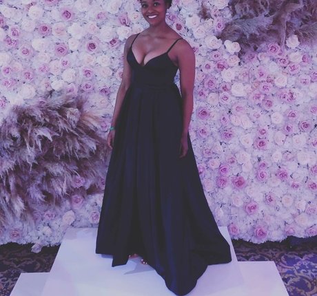 Dr Ebonie Vincent estrella del arte galerías