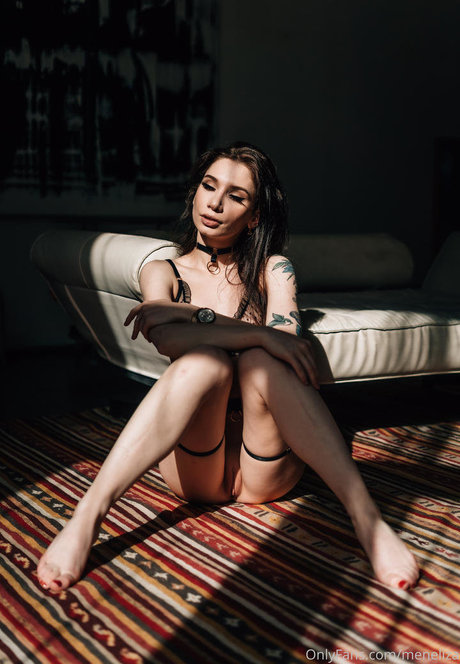 meneliza modelo desnudos foto