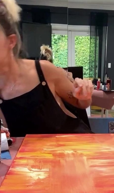 Gabbie Hanna arte estrella porno recopilación