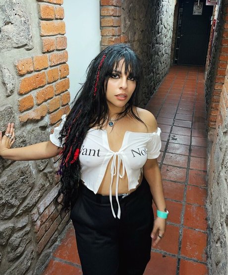 Mariana de Miguel estrella superior foto