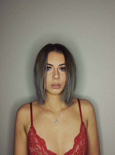 Bailey King actriz perfecta imágenes