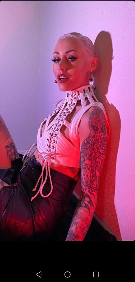 Shonda Laurelee Mackey arte modelo foto