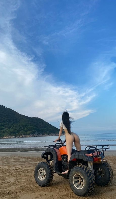 QianniuTT actriz exclusiva foto