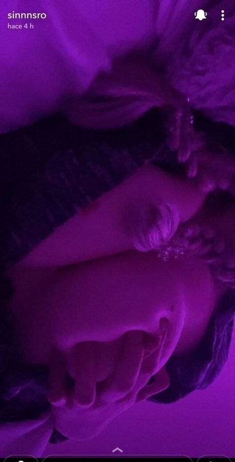 Annika Grace desnudos de estrellas porno foto