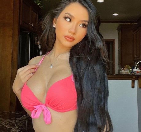 Christy Nguyen desnudos de estrellas porno recopilación