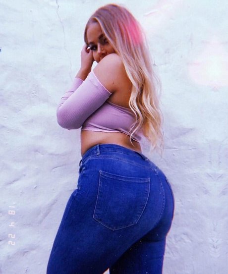 Emmahaggstrom estrella desnuda galerías