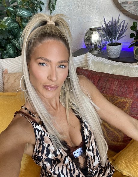 Kelly Kelly estrella de alta definición galería