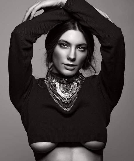 Lea Chloe modelo hd galería