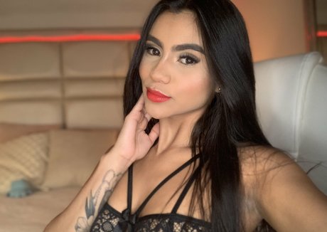 Paloma Salvatore modelo sexual galería