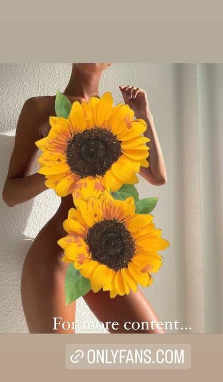 CaitlinJessie desnudos estrella porno foto