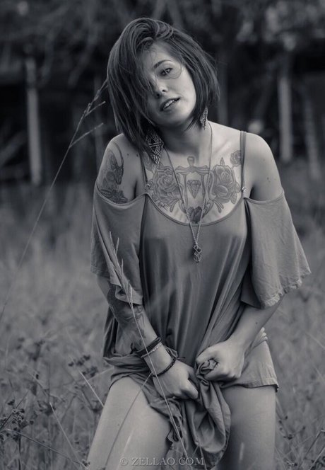 Karen Menegazzo estrella caliente archivo