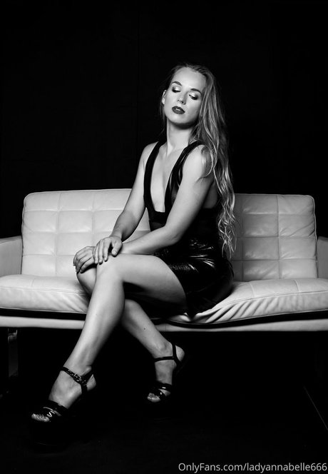 Lady Annabelle modelo pornografico galerías