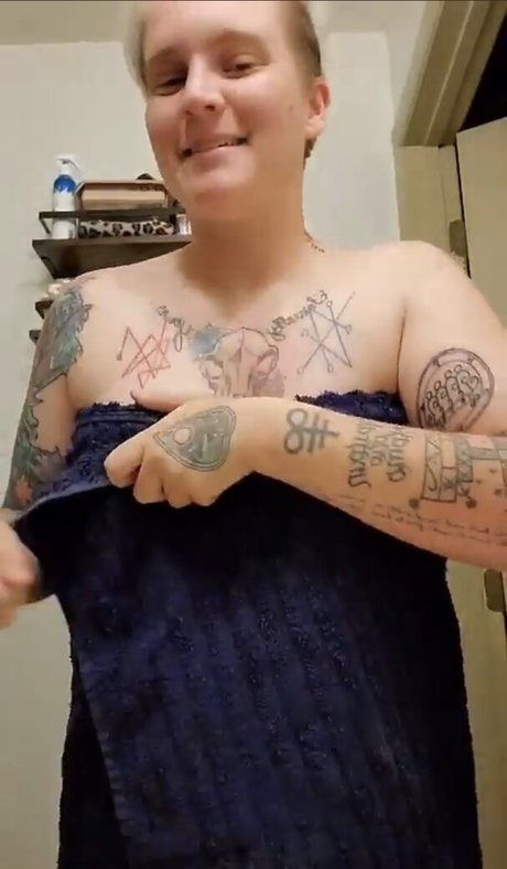 Skeletons twin estrella porno desnuda fotos