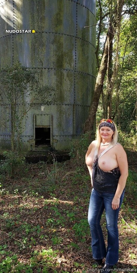 hotwifetara modelo atractivo archivo