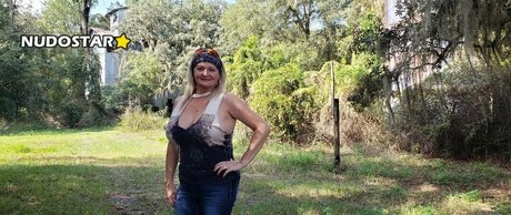 hotwifetara Fotoaufnahmen