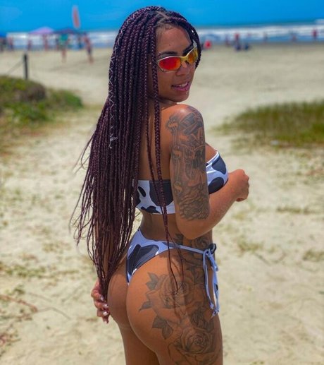 Vitoria Guarnieris modelo xxx imágenes