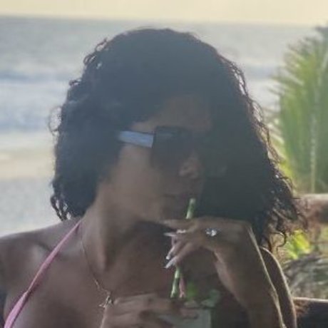 Allana Ventin modelo caliente imágenes