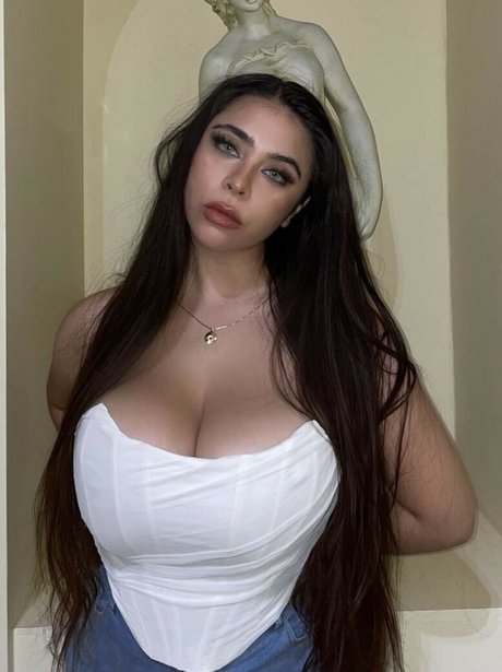 Reema Balouch libre de estrellas galerías