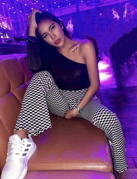 Nikki Lerona modelo xxx recopilación