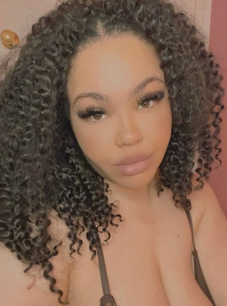 Tanya Mayenge mejor modelo fotos