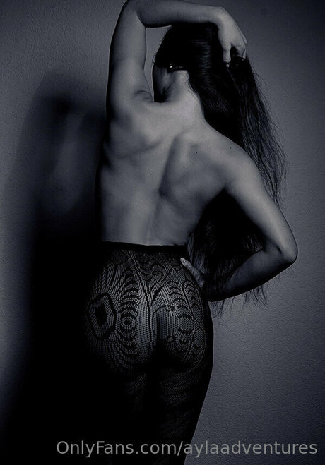 aylaadventures modelo adulto foto