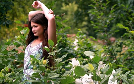 aylaadventures buena actriz imágenes