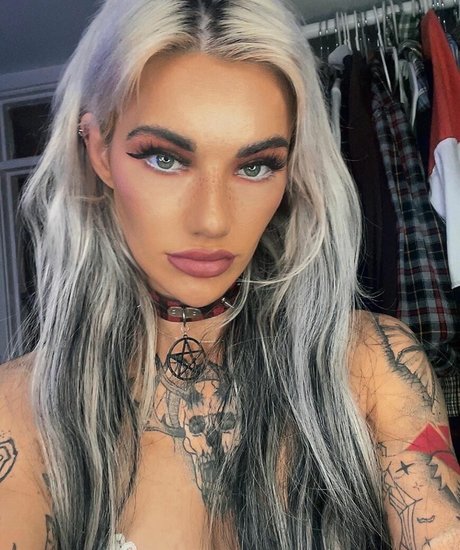 Hannah Taylor estrella porno atractiva imágenes