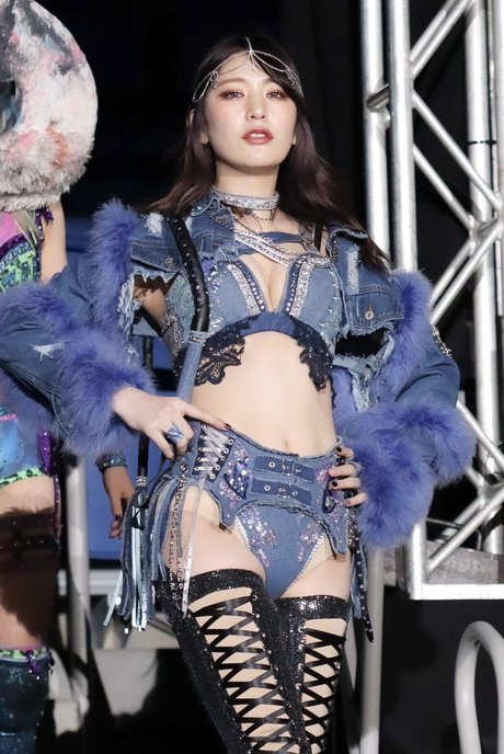 Yuki Kamifuku modelo de alta definición fotos