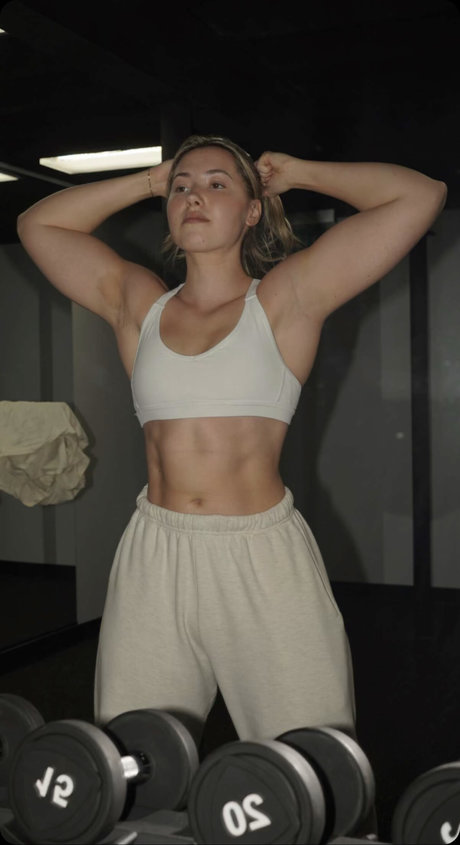 trío de tetas grandes onlyfans arte galería