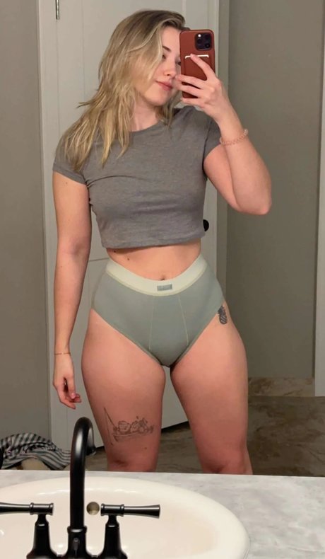 Alice Klomp modelo caliente galería