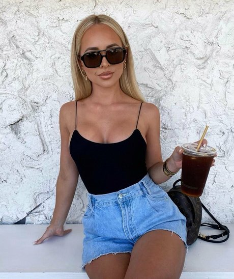 Allie Auton actriz desnuda recopilación