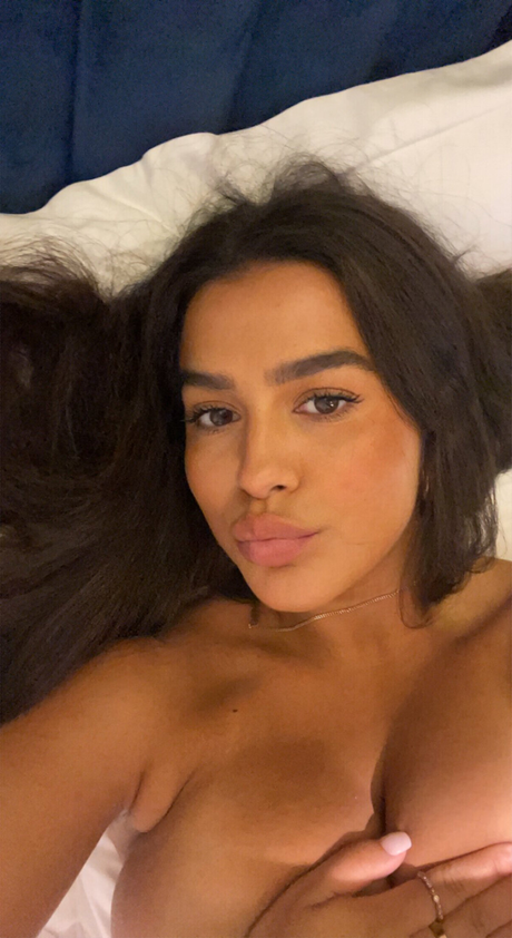 fans de chicas jóvenes sexy exclusiva imagen