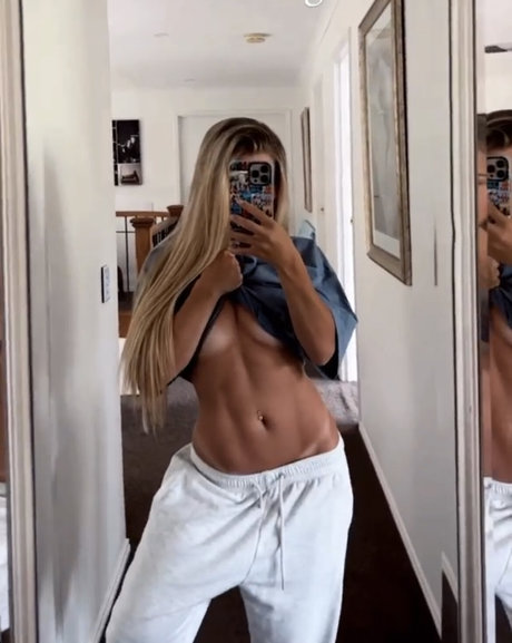 Cassie And Chloe Roberts modelo hd foto