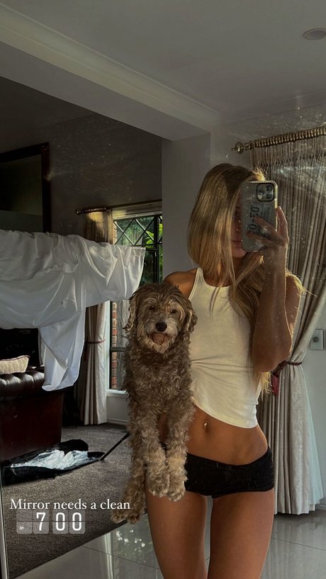 Cassie And Chloe Roberts desnudos estrella porno recopilación