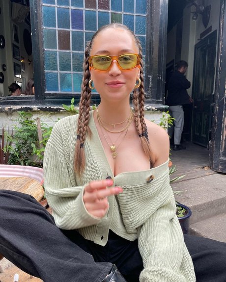 Elsie Hewitt estrella sexy fotos