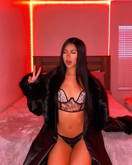 Alyanna Joelle estrella superior imágenes