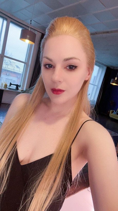 hermosa mamada onlyfans arriba gratis imagen