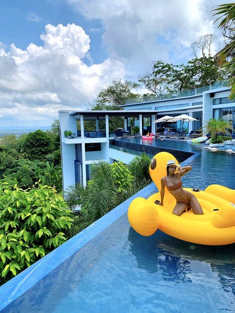 Alyssa Silos buena estrella porno galerías