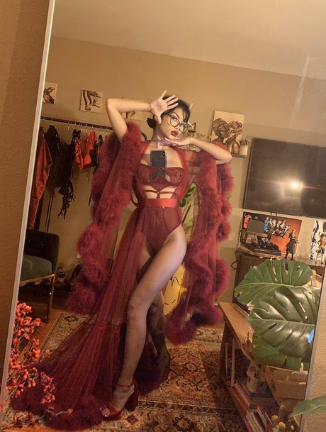 Alyssa Silos arte modelo imagen