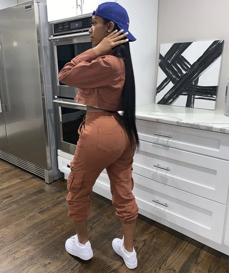 onlyfans de transexuales enormes perfecto de alta calidad fotos