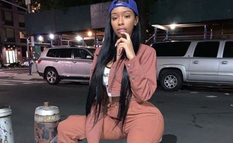 Ashley Burgos modelo agradable imágenes