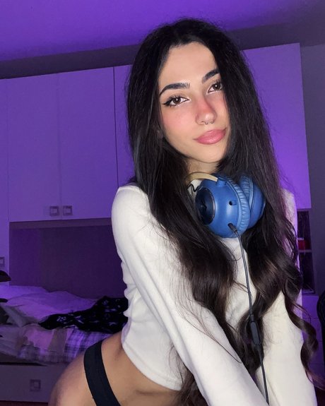 Lucrelisa_ estrella porno desnuda galería