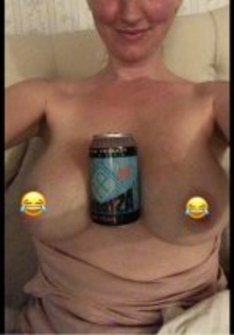 Busty estrella porno erótica imágenes