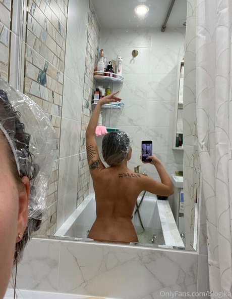 Blogika actriz erótica galería