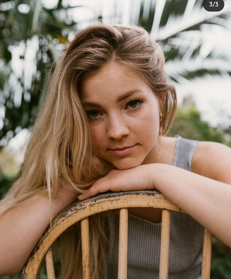 Lauren Woody estrella porno adulto fotos